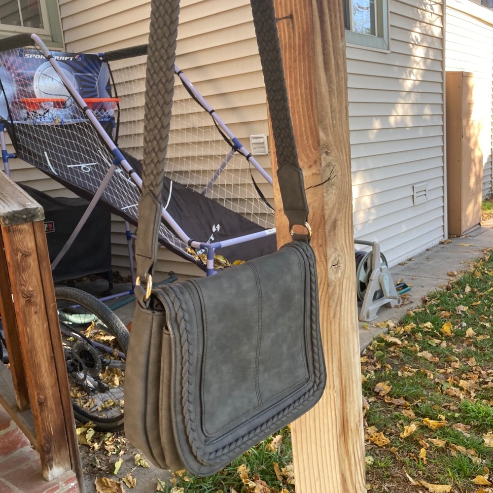 Grey and gold snap close purse